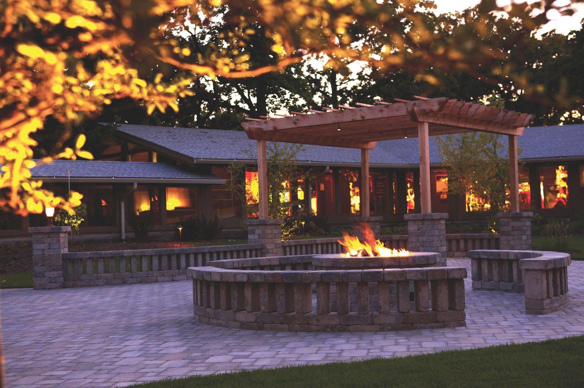 Lake Lawn Resort Delavan Extérieur photo
